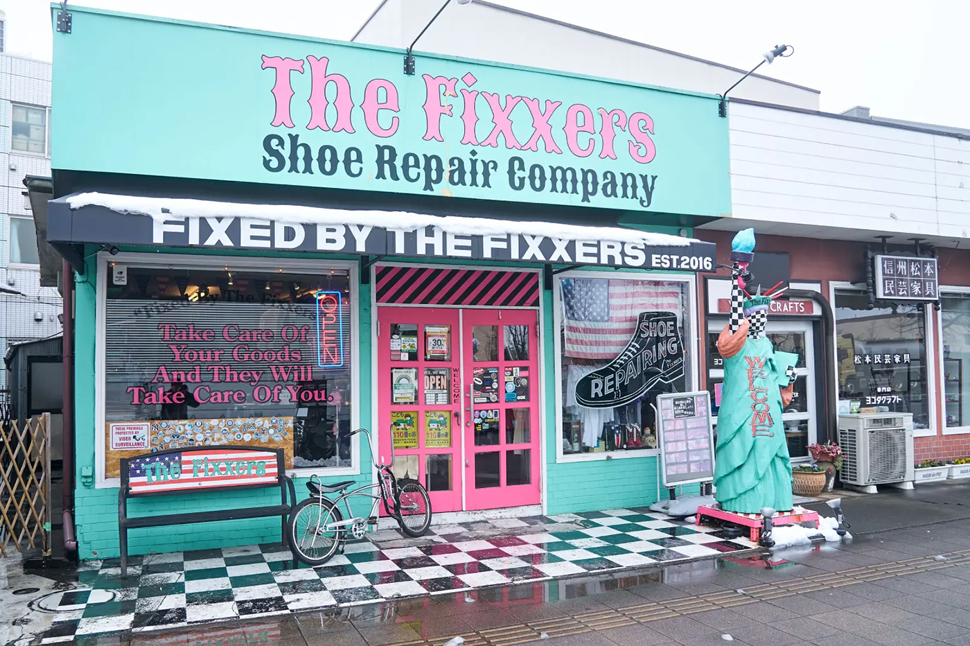 THE FIXXERS